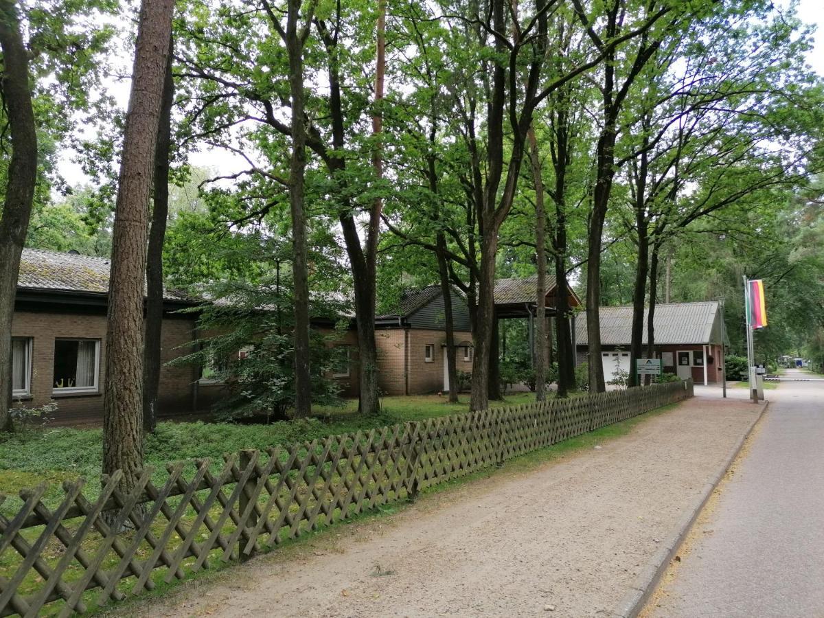 Waldjugendherberge Uelsen エクステリア 写真